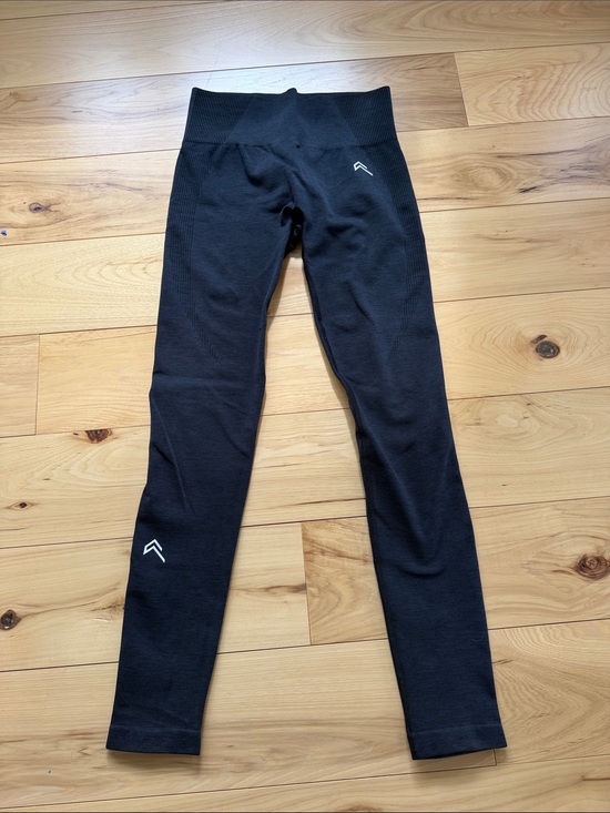 Oner Active Pants - Oner Active Black Seamless High-Waist Leggings Size S